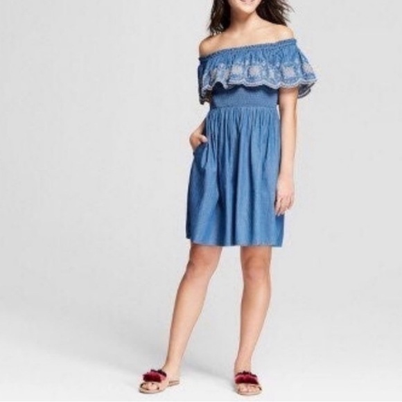 Denim dress - Picture 1 of 4